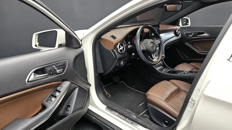 Mercedes-Benz GLA-Class