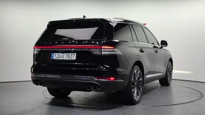 Lincoln AVIATOR