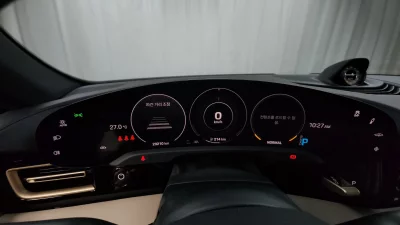 Porsche TAYCAN