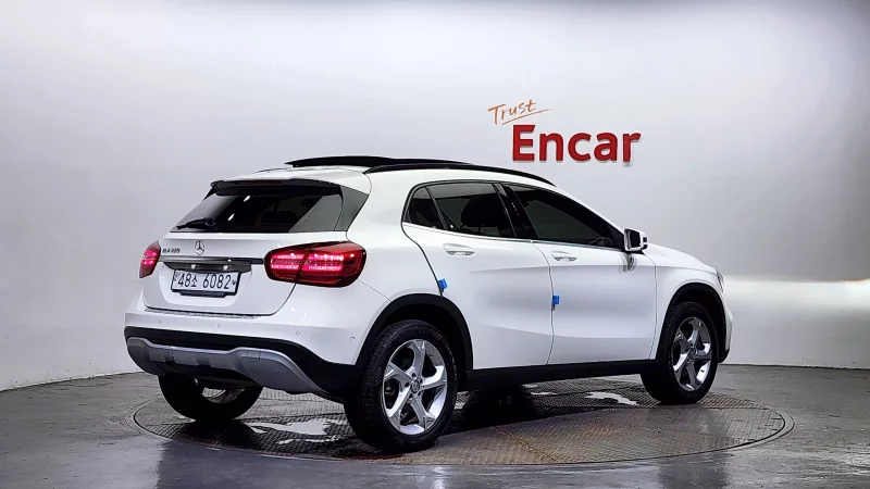 Mercedes-Benz GLA-Class