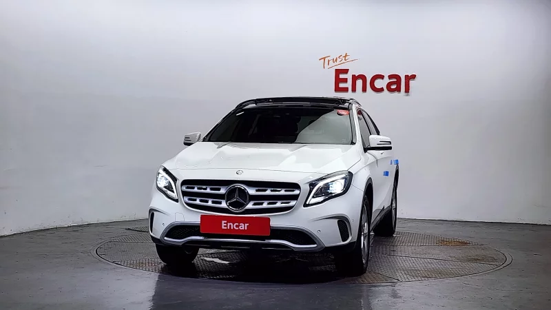 Mercedes-Benz GLA-Class