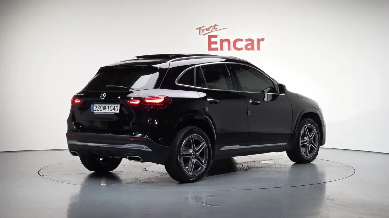 Mercedes-Benz GLA-Class