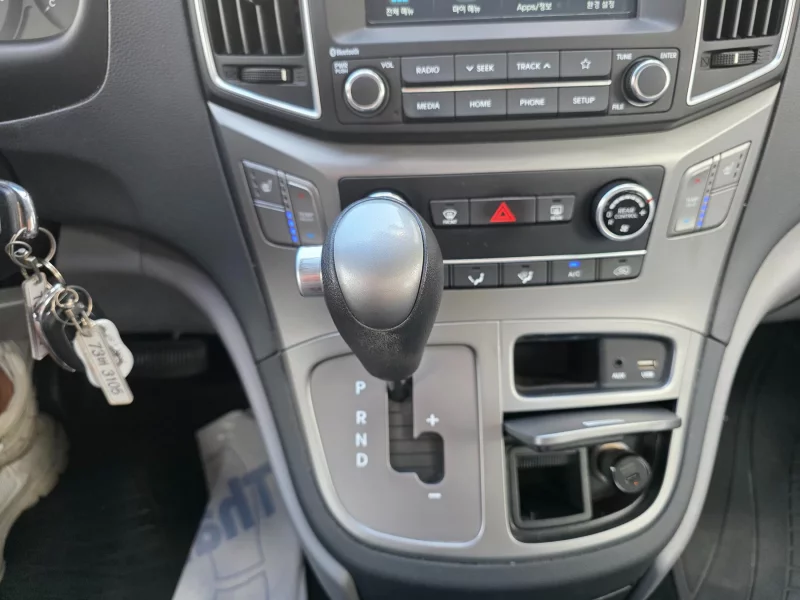 Hyundai Starex