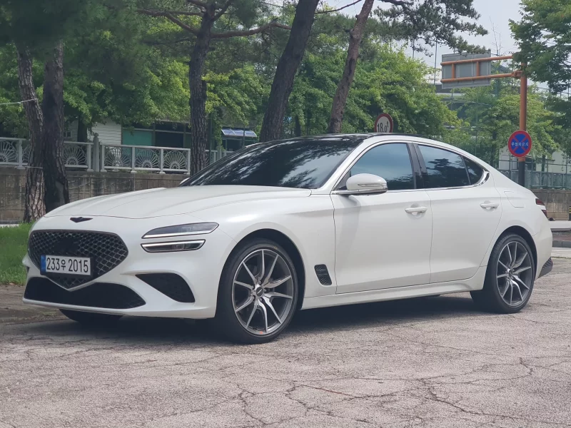 Genesis G70