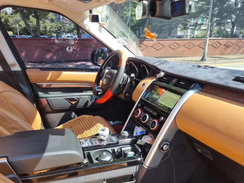 Land Rover DISCOVERY