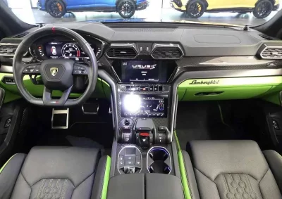 Lamborghini URUS