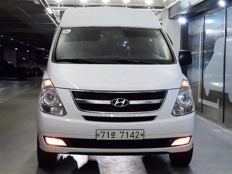 Hyundai Grand Starex