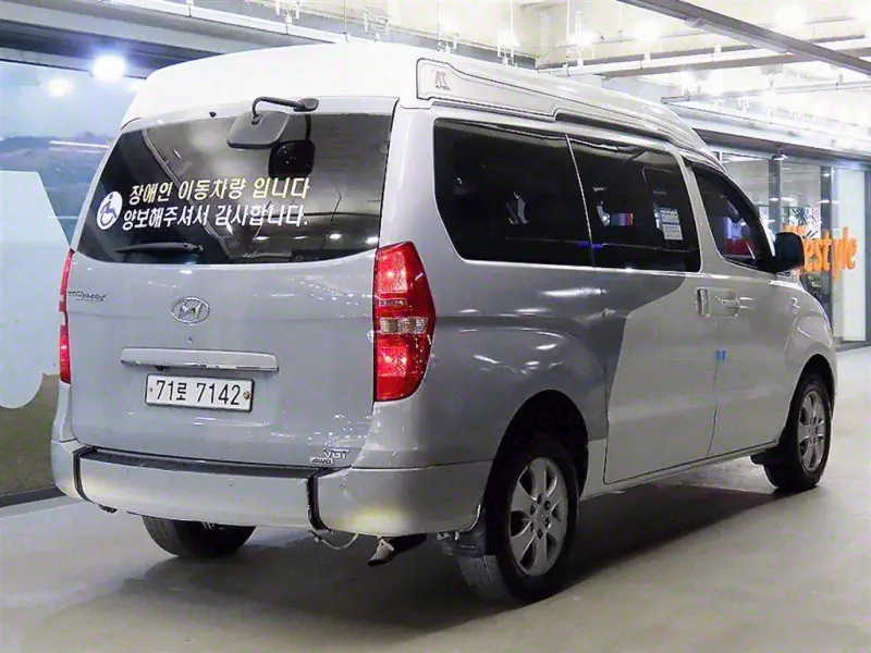 Hyundai Grand Starex