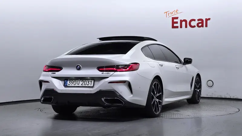 BMW 8-Series