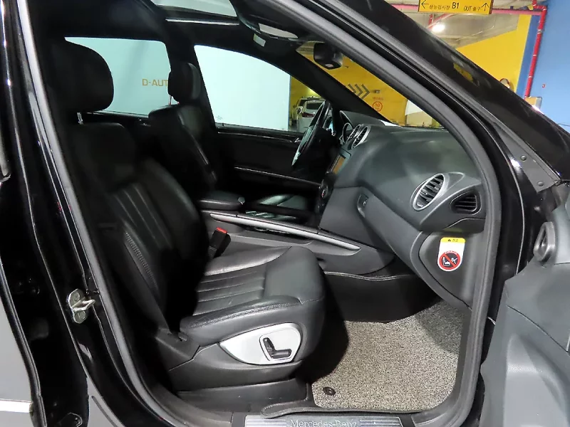 Mercedes-Benz M-class