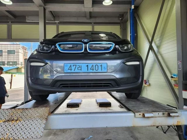 BMW i3