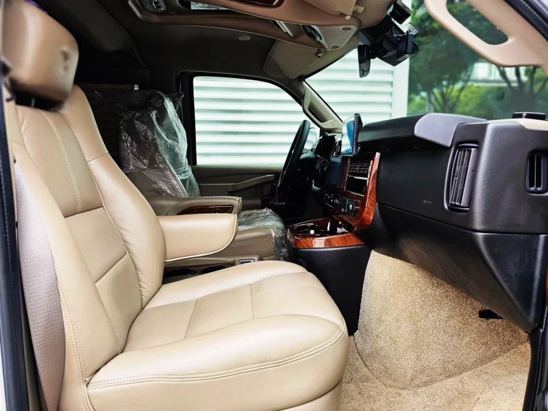 Chevrolet Express Van