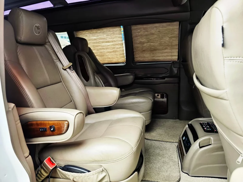 Chevrolet Express Van