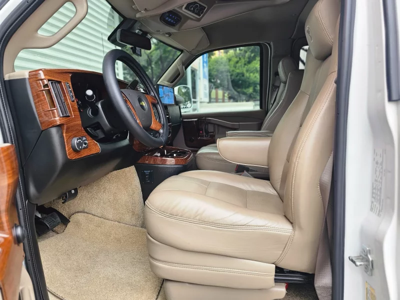 Chevrolet Express Van