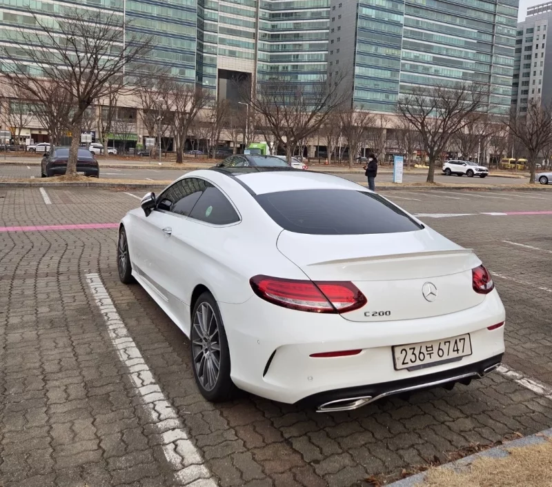 Mercedes-Benz C-Class