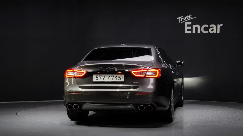 Maserati QUATTROPORTE