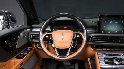 Lincoln AVIATOR