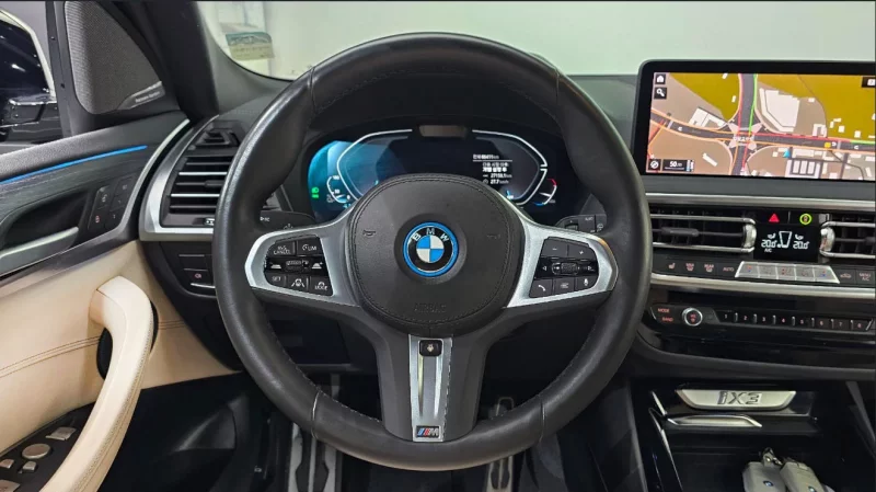 BMW iX3