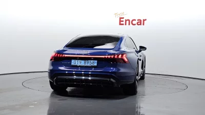 Audi E-TRON GT