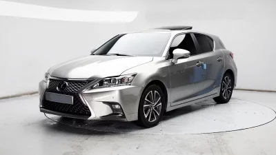 Lexus CT200h