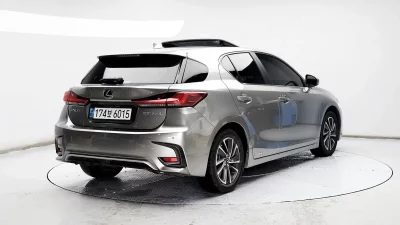 Lexus CT200h