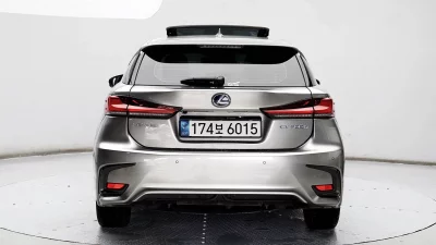 Lexus CT200h