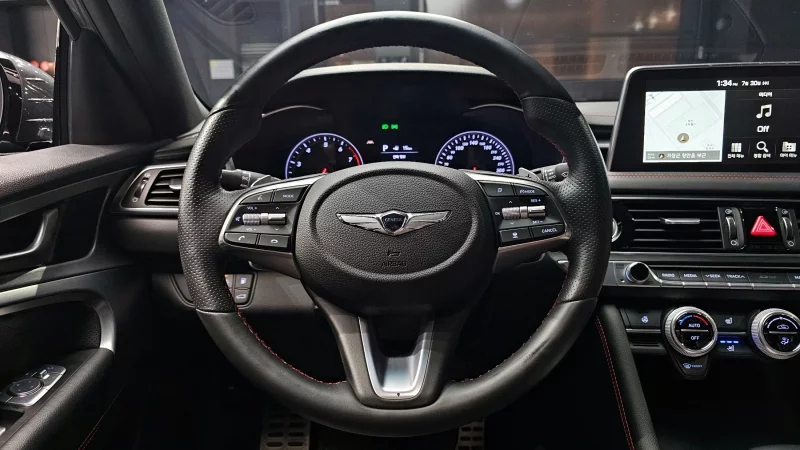Genesis G70