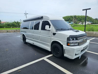 Chevrolet Express Van