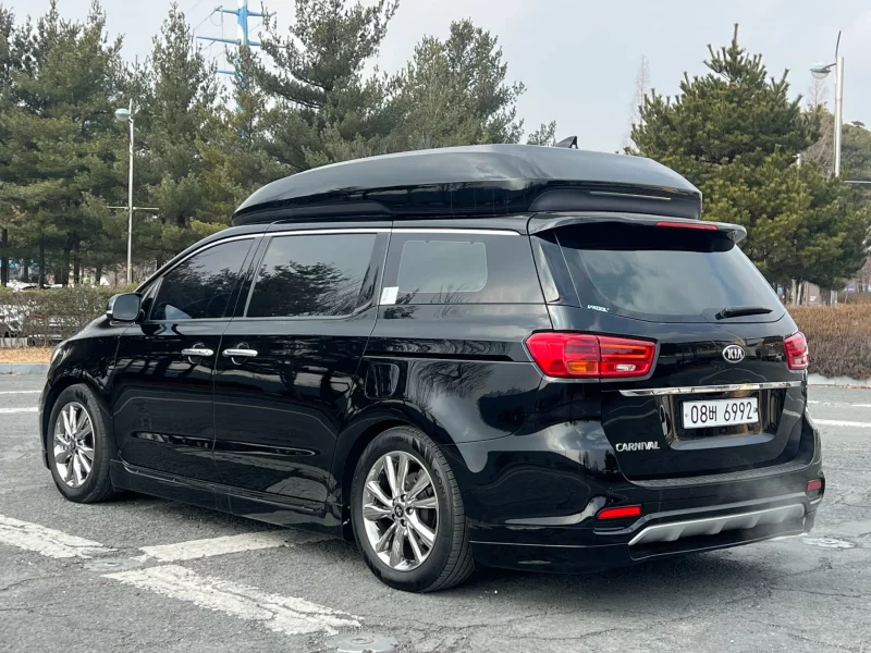 Kia Carnival