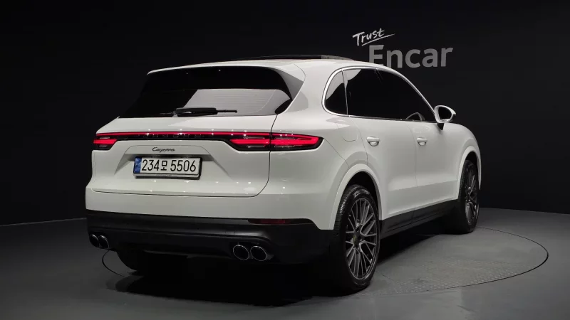 Porsche CAYENNE