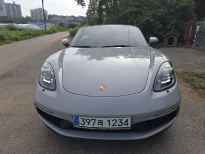 Porsche 718