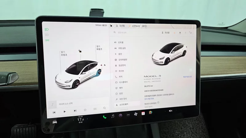 Tesla MODEL 3