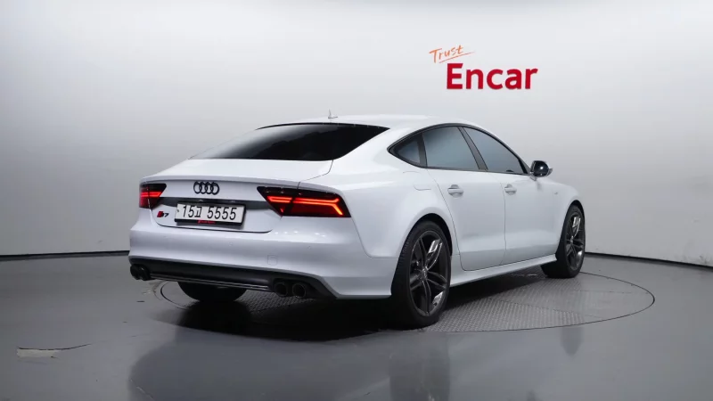 Audi S7