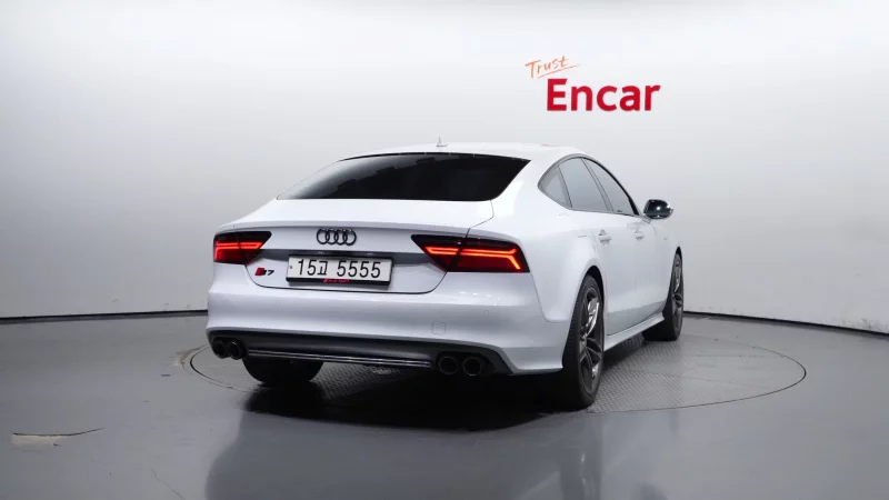 Audi S7