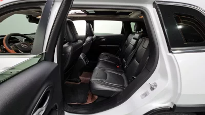 Jeep CHEROKEE