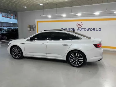 Renault SM6