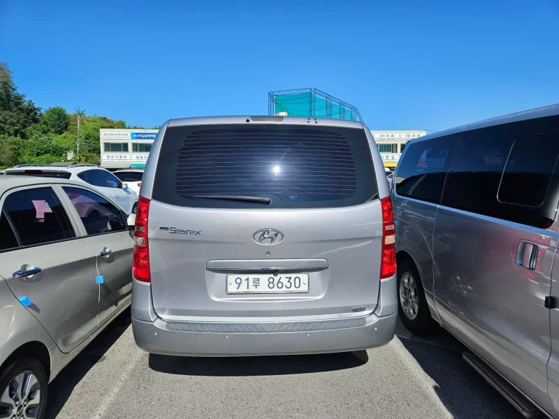 Hyundai Starex