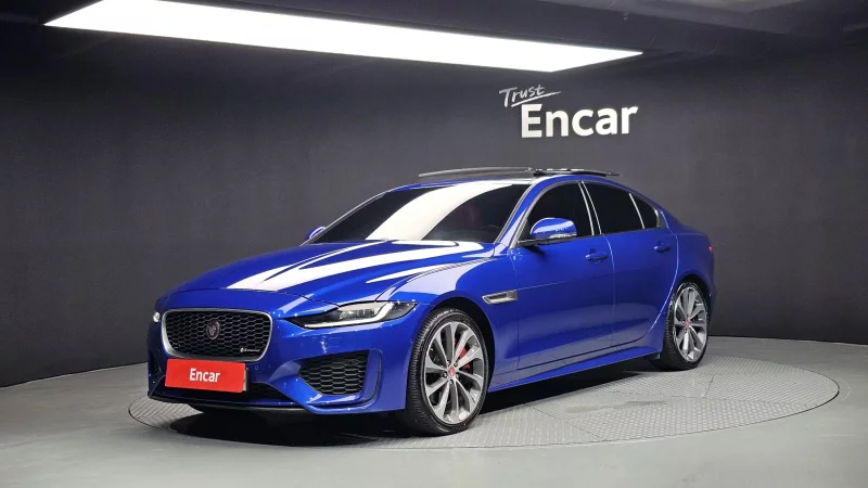 Jaguar XE