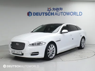 Jaguar XJ