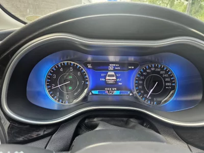 Chrysler 200