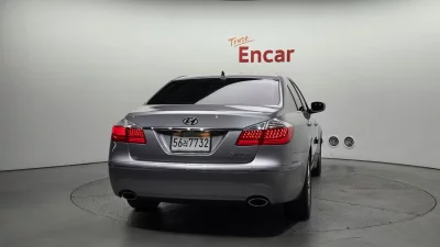 Hyundai Genesis