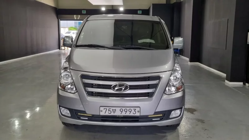 Hyundai Starex
