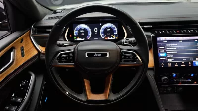 Jeep CHEROKEE
