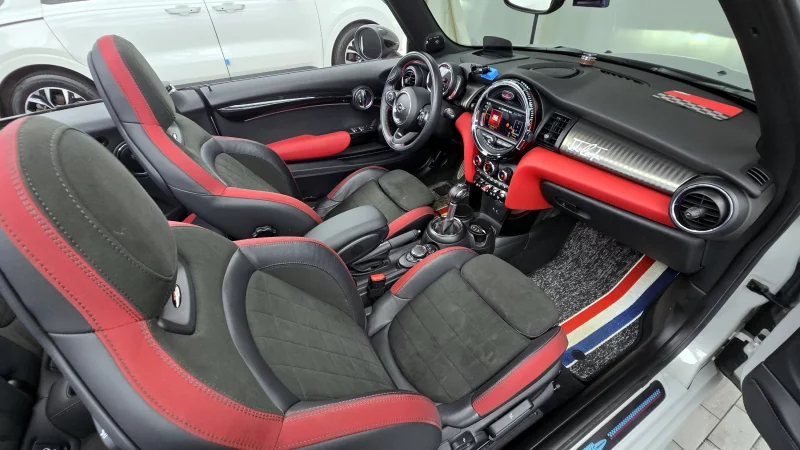 MINI Cooper Convertible