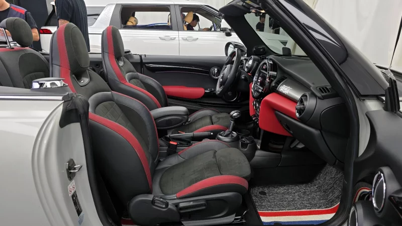 MINI Cooper Convertible