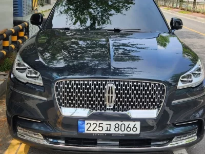 Lincoln AVIATOR