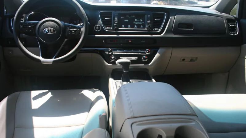 Kia Carnival