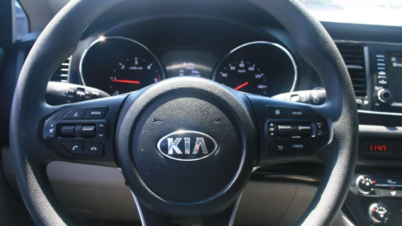 Kia Carnival