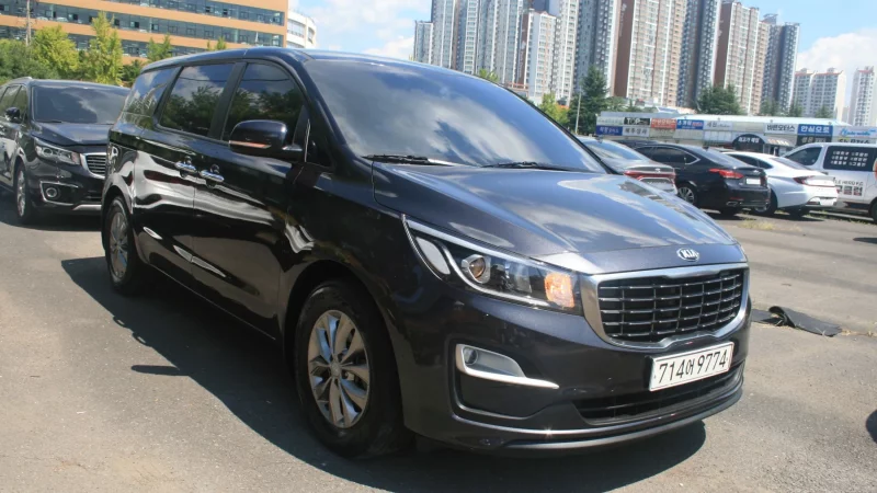 Kia Carnival