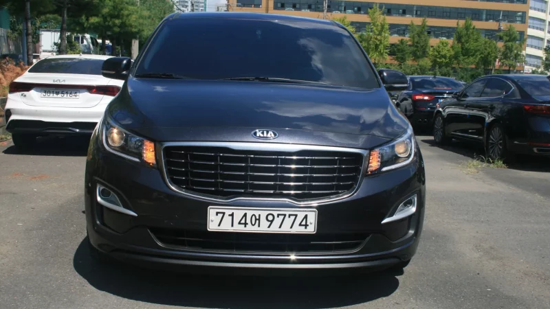 Kia Carnival